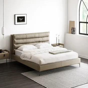 Moderno e minimalista com duas pessoas Nórdicas da internet celebridade minimalista do designer fosco couro cama